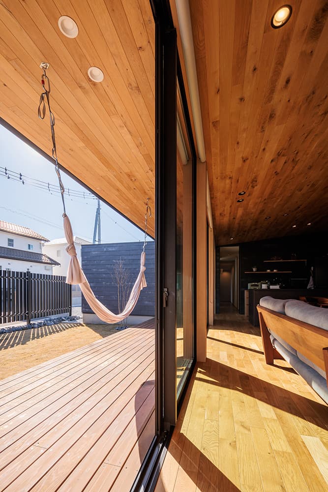 ウチとソトがつながる平屋の家