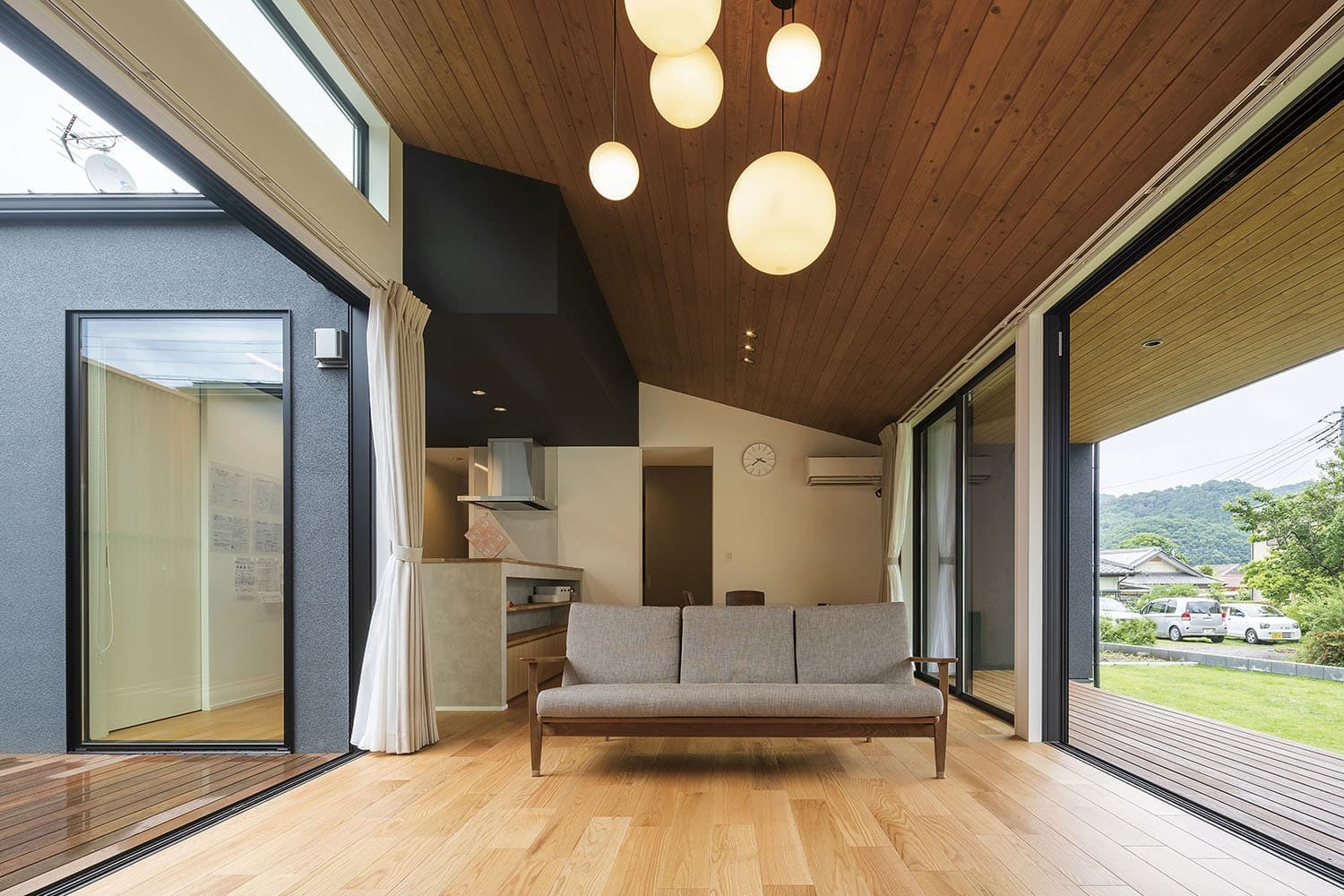 二層のスキップフロアのある 平屋の家