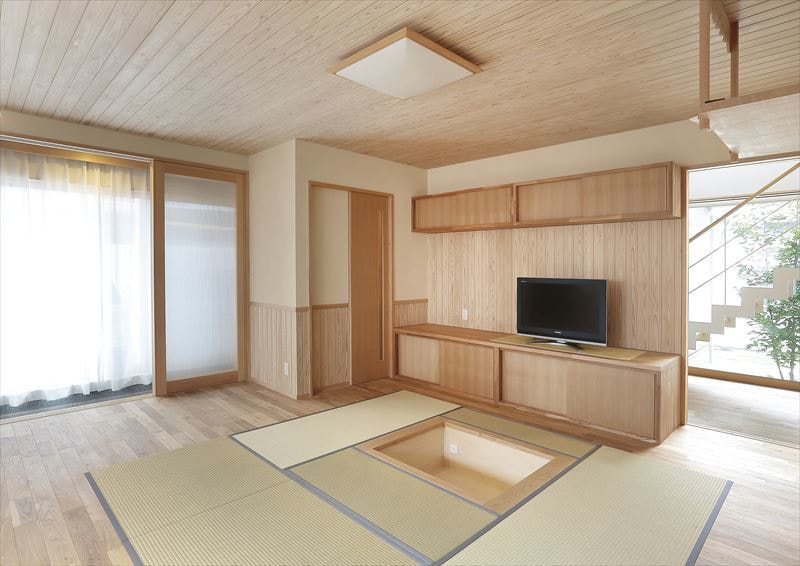 親世帯の畳リビング
